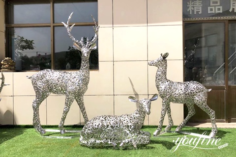 Metal Deer Sculpture Details