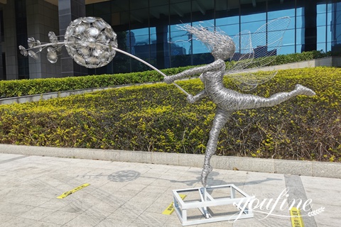 Abstract Figure Sculpture Details: