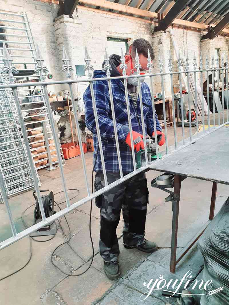 Smoothing-out-galvanizing-YouFine Sculpture