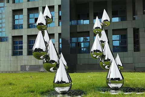 water-droplets-stainless-steelsculpture