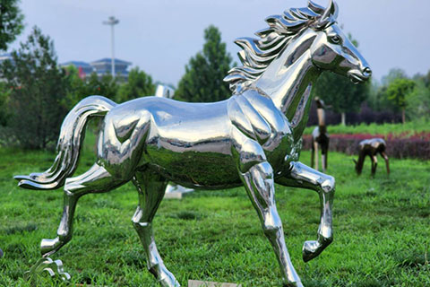 horse-statue