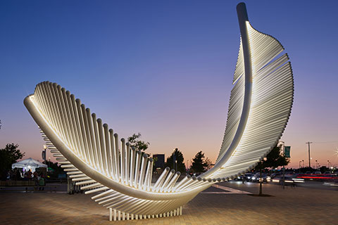 metal-feather-sculpture