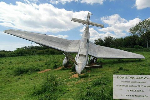 airplane sculpture